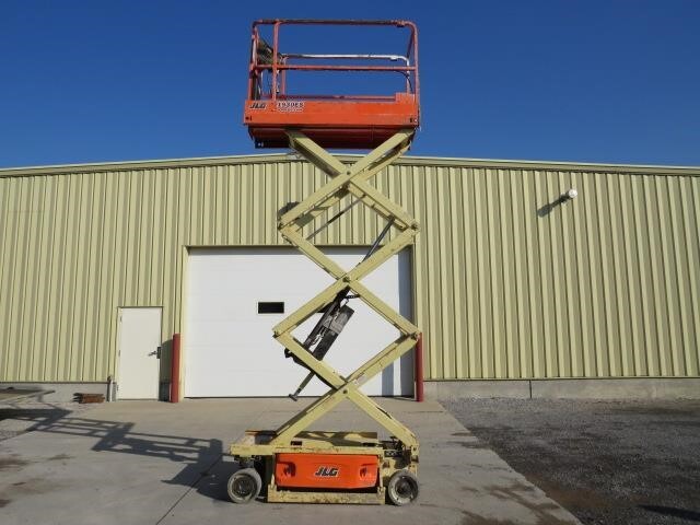 2016 JLG 1930ES