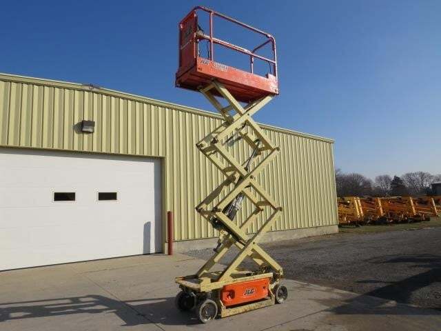 2016 JLG 1930ES