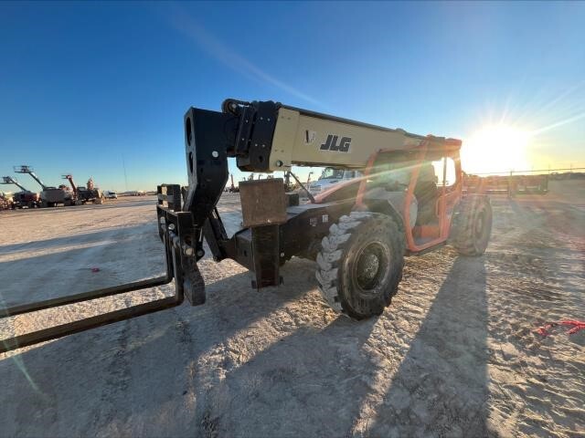 2018 JLG 1255