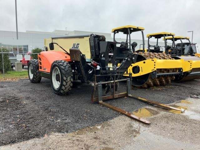 2019 JLG 1255