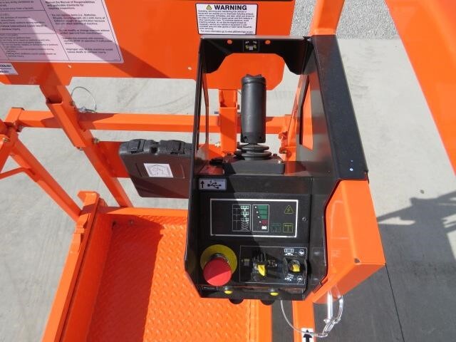 2025 JLG ES2632