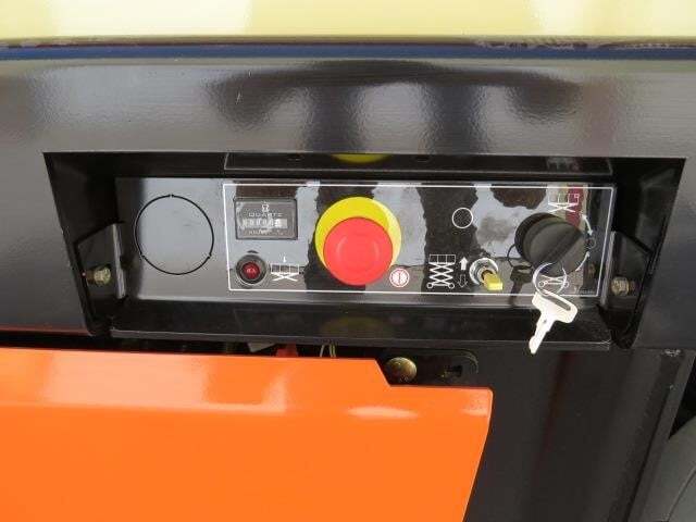 2025 JLG ES2632