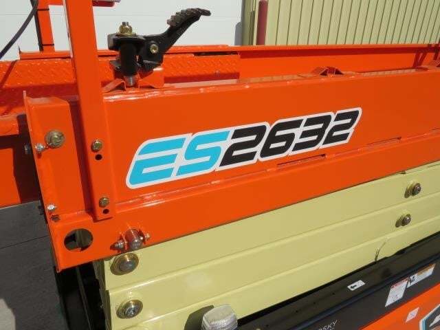 2025 JLG ES2632