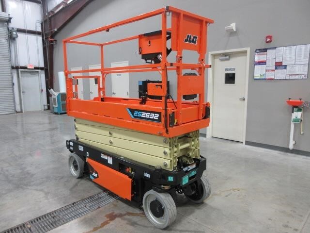 2025 JLG ES2632