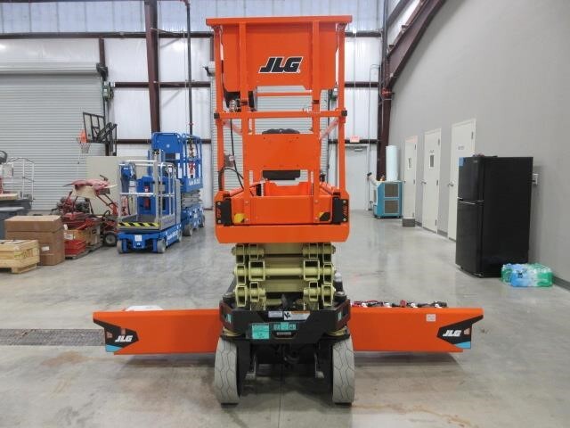 2025 JLG ES2632