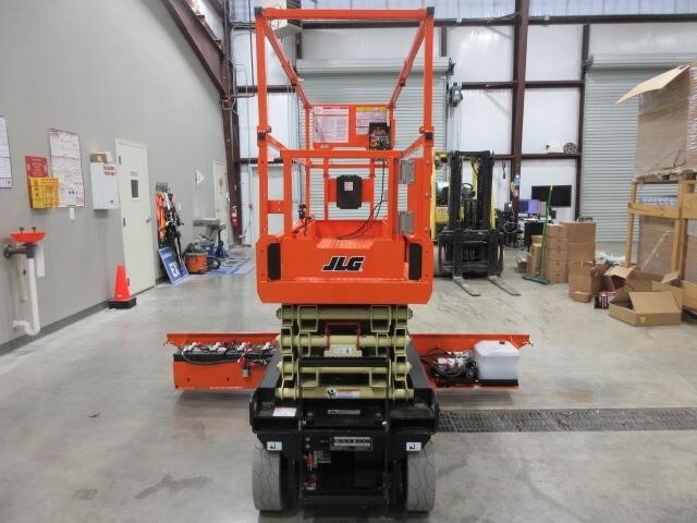 2025 JLG ES2632