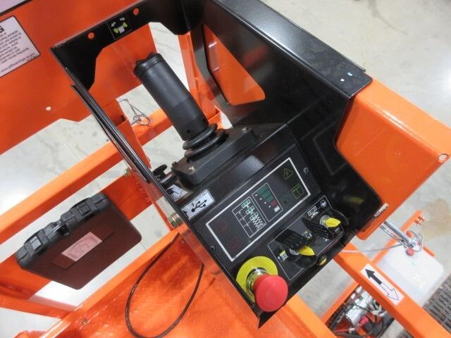 2025 JLG ES2632