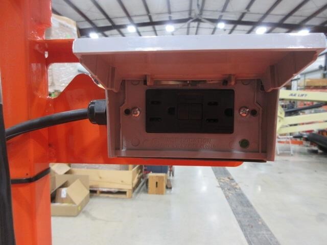 2025 JLG ES2632