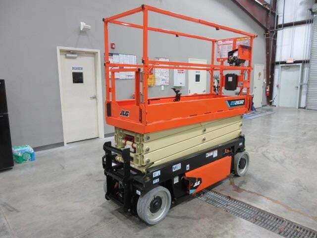 2025 JLG ES2632