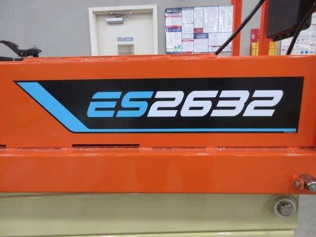 2025 JLG ES2632