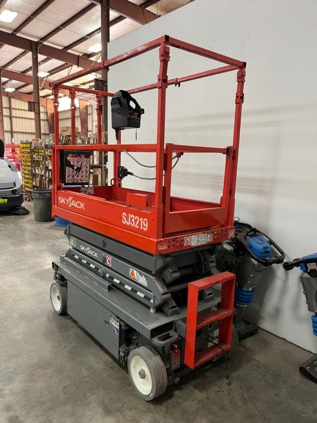 2021 Skyjack SJ3219