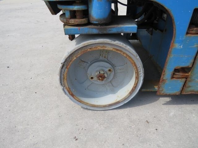 2018 Genie GS-1930