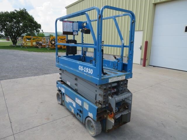 2018 Genie GS-1930