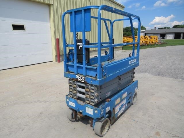 2018 Genie GS-1930
