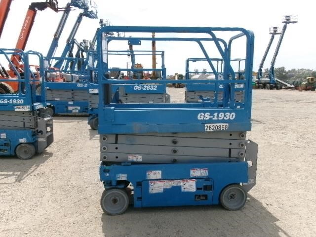 2018 Genie GS-1930