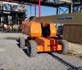 2017 JLG 660SJ