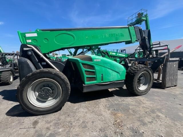 2017 JLG 1255
