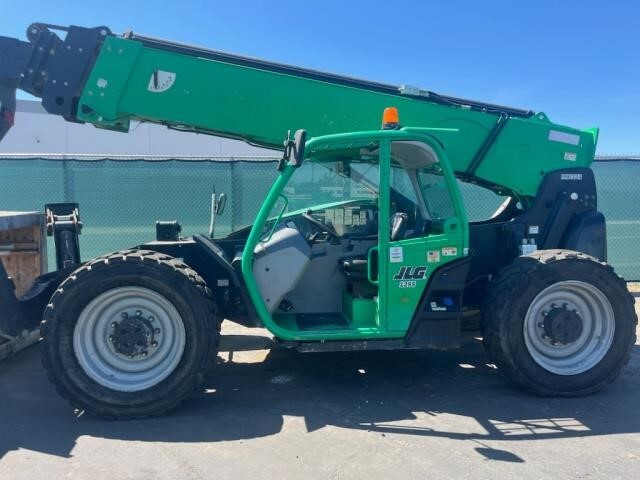 2017 JLG 1255