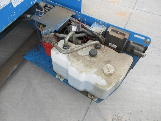 2016 Genie GS-3232