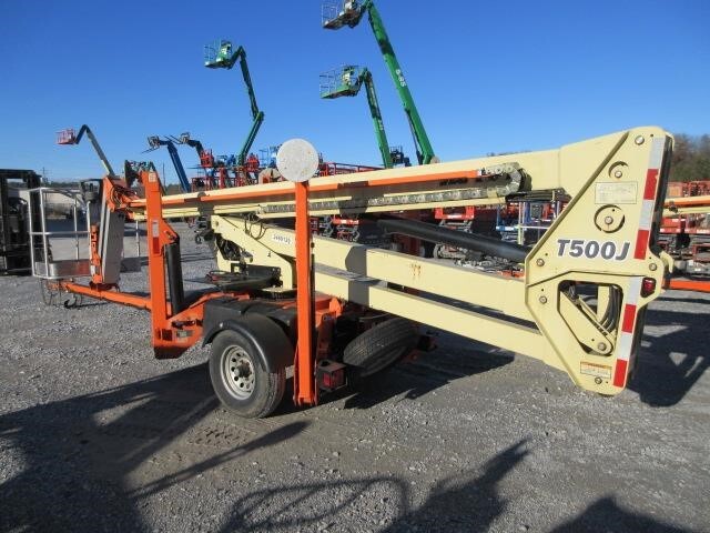 2017 JLG T500J