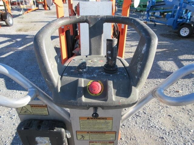 2017 JLG T500J