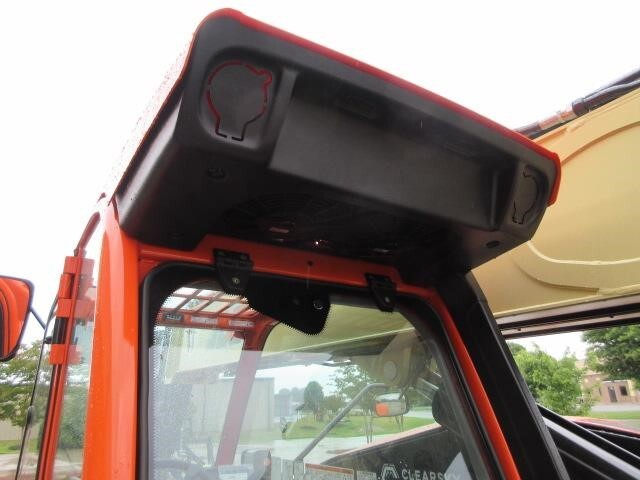 2025 JLG 943