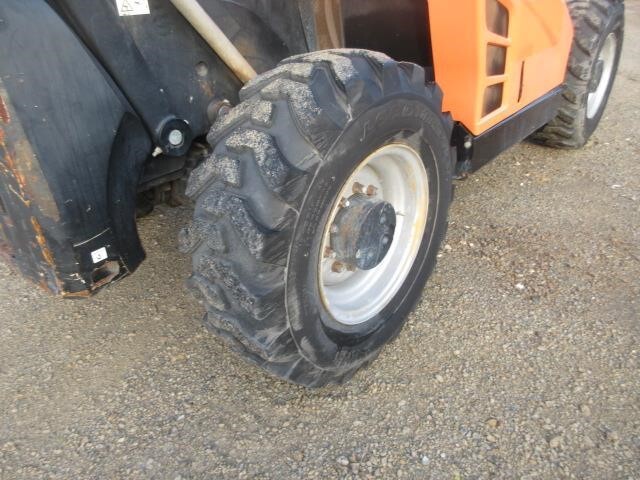 2017 JLG 1255
