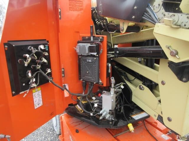 2017 JLG E300AJP