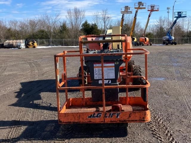 2018 JLG 340AJ