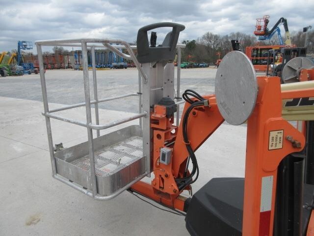 2018 JLG T350