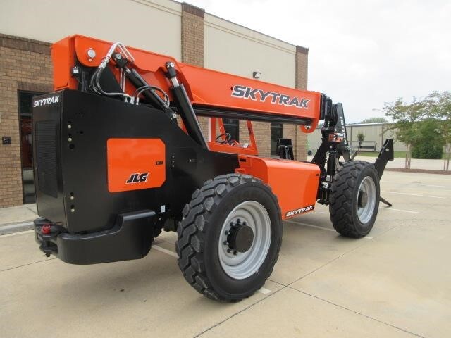 2025 SkyTrak 10054