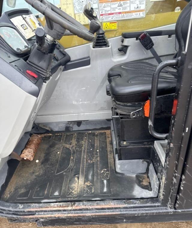2018 CAT TL943D