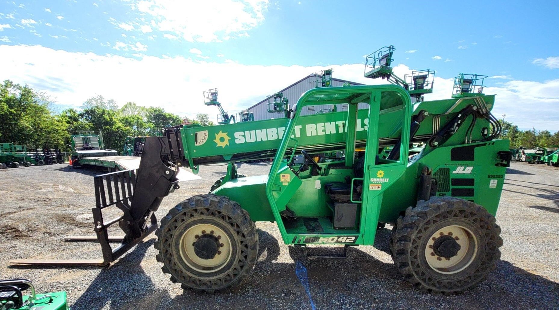 2016 SkyTrak 6042
