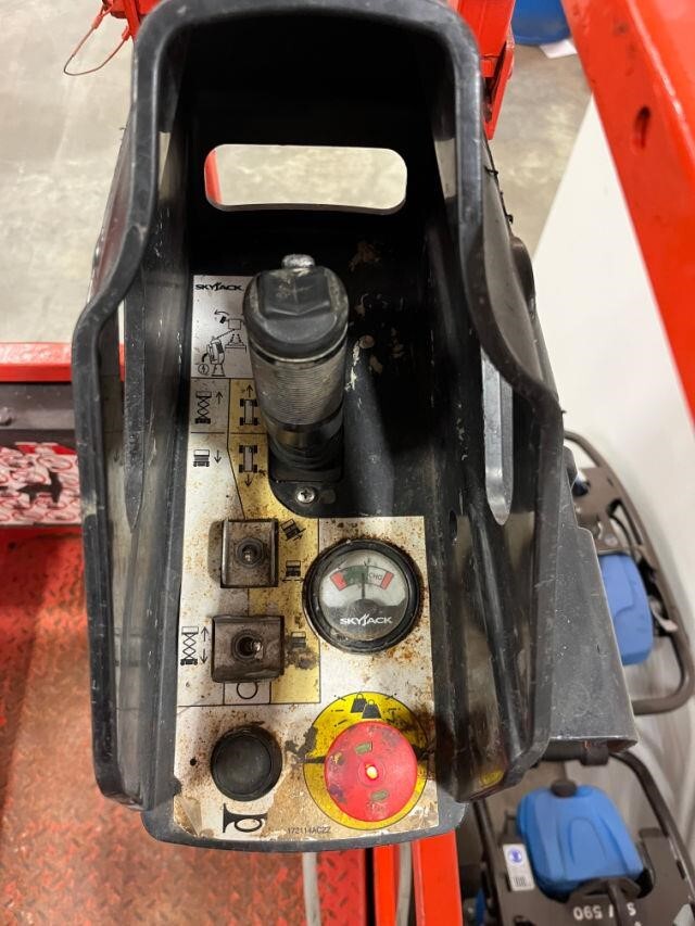 2021 Skyjack SJ3219