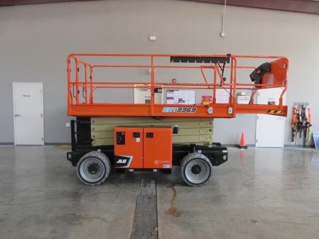 2025 JLG ERT3369