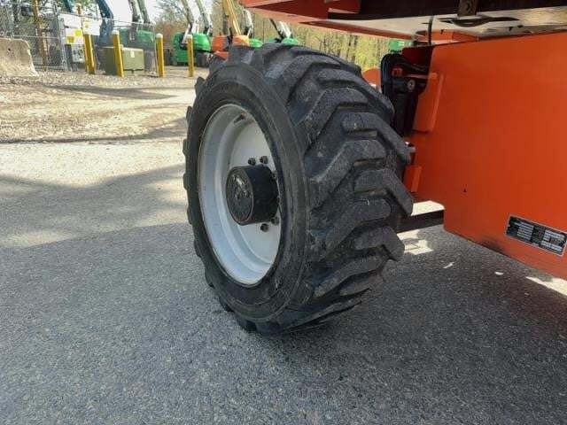 2015 JLG 660SJ