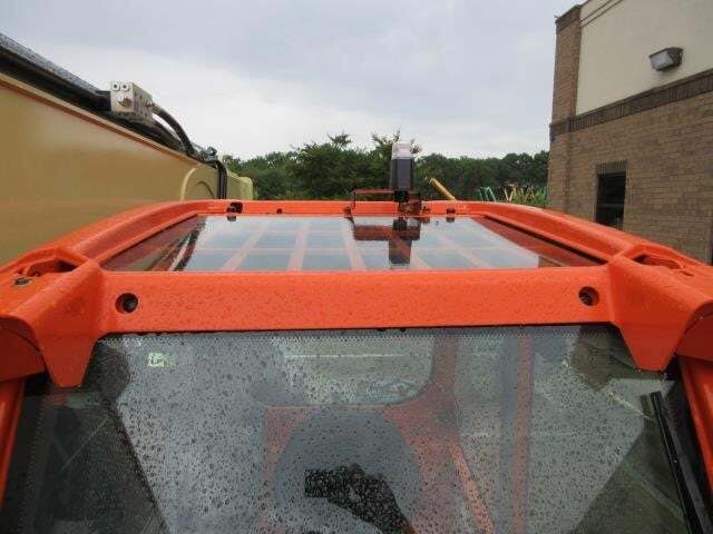 2025 JLG 943