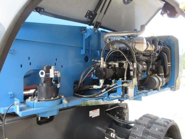 2025 Genie S-65 Trax