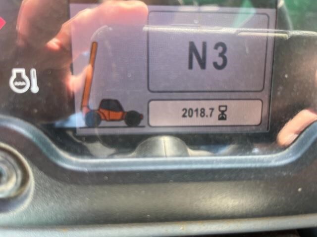 2018 JLG 742