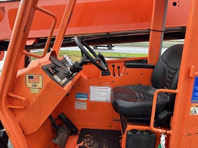 2016 SkyTrak 8042