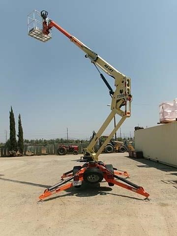 2018 JLG T350