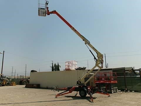 2018 JLG T350