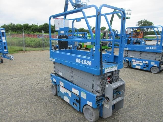 2018 Genie GS-1930