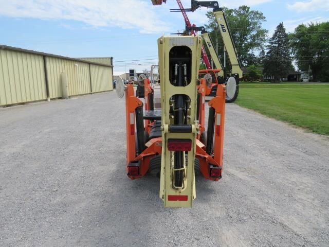 2018 JLG T350
