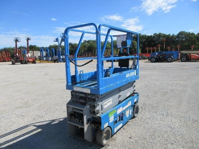 2018 Genie GS-1930