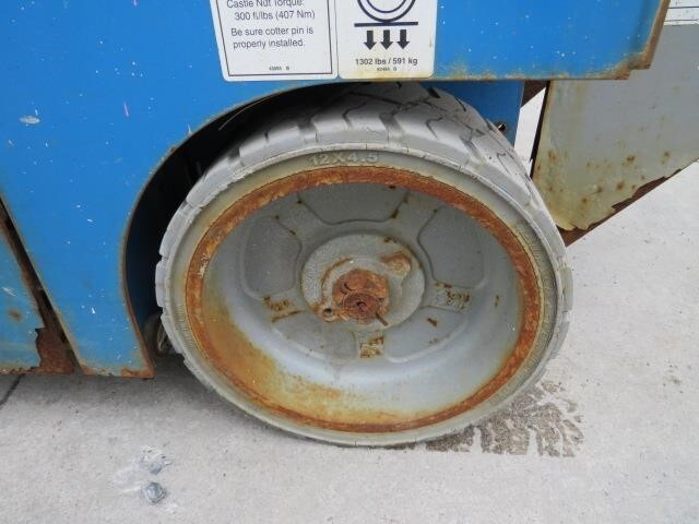 2017 Genie GS-1930