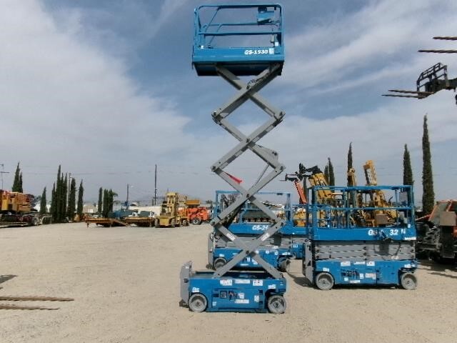 2018 Genie GS-1930