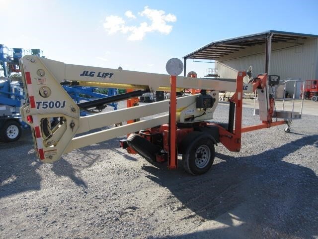 2017 JLG T500J
