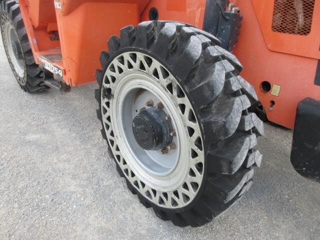 2016 SkyTrak 10054