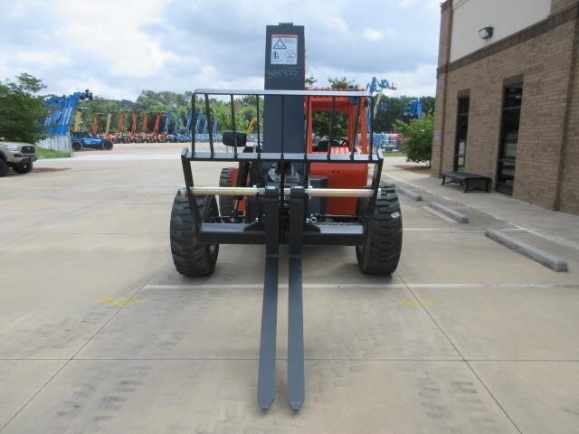 2025 SkyTrak 6042